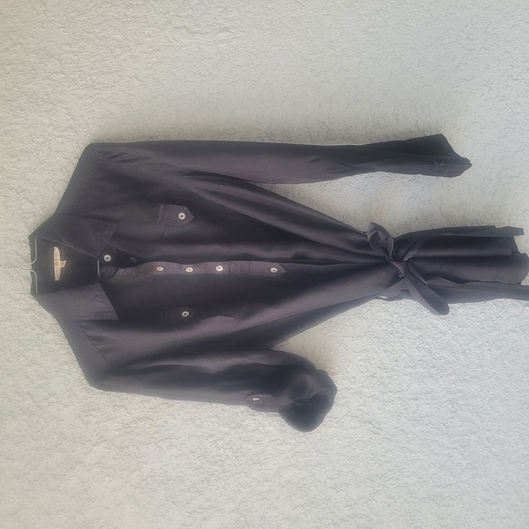 Velvet Heart Silk Button Up Shirt - Picture 4 of 11